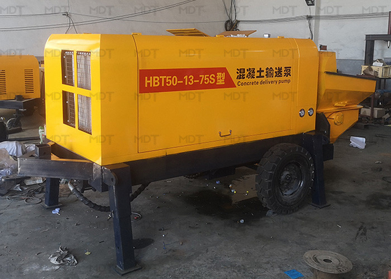 MDT-50 55KW آلة خلط الخرسانة المحمولة صغيرة الحجم اللون الأصفر