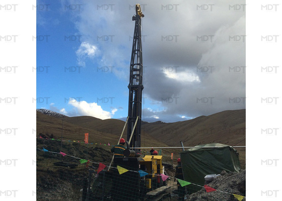 1250m عمق 1800 دورة في الدقيقة جهاز الحفر الأساسي جهاز حفر آبار المياه المحمولة